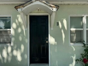 Building Photo - 418 W 13th St