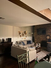 Building Photo - 3318 Berwyn Ave Building Photo - 3318 Berwyn Ave