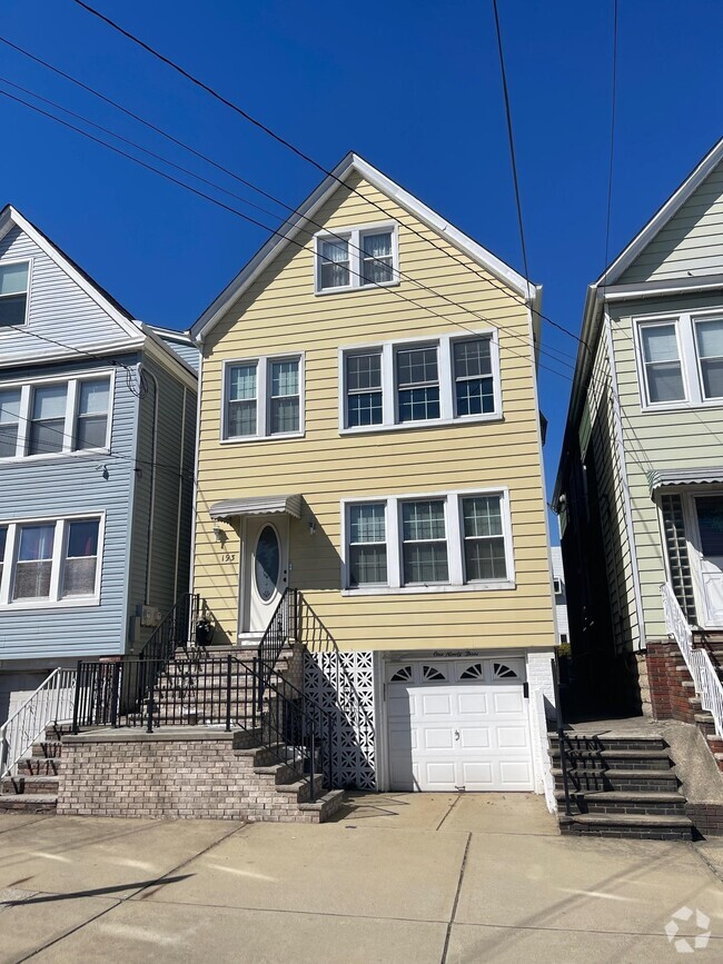 Building Photo - 193 Avenue C