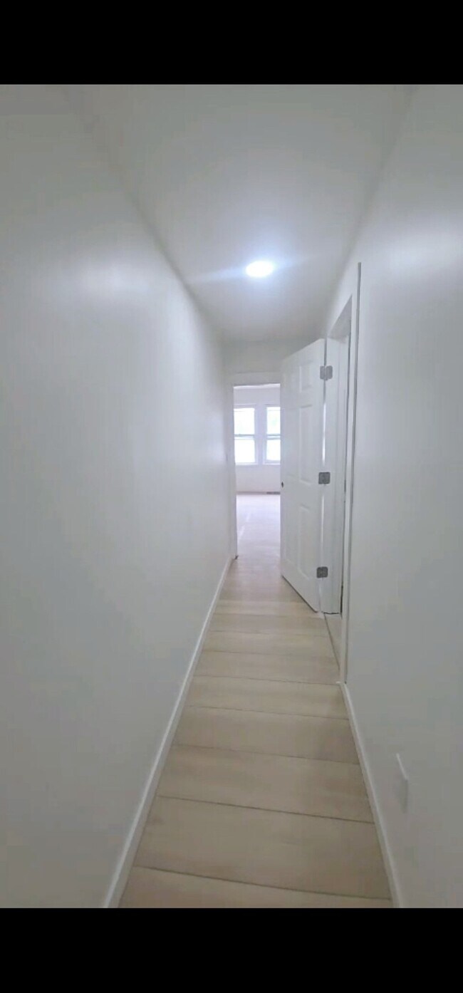 Foto del edificio - 311 Hilton Pl