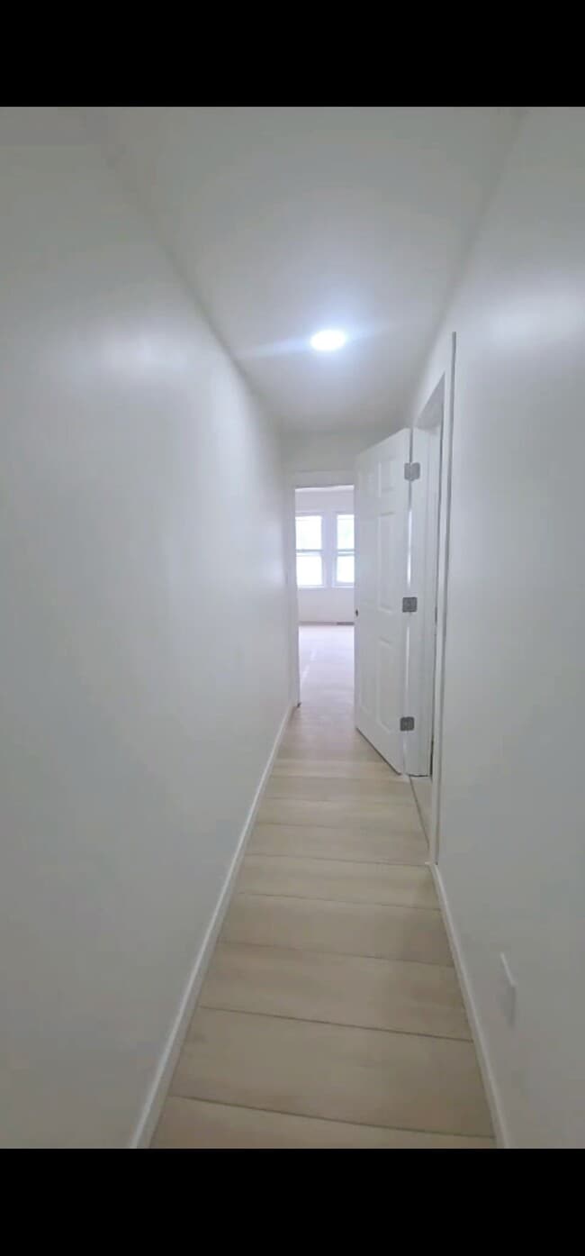 Building Photo - 311 Hilton Pl