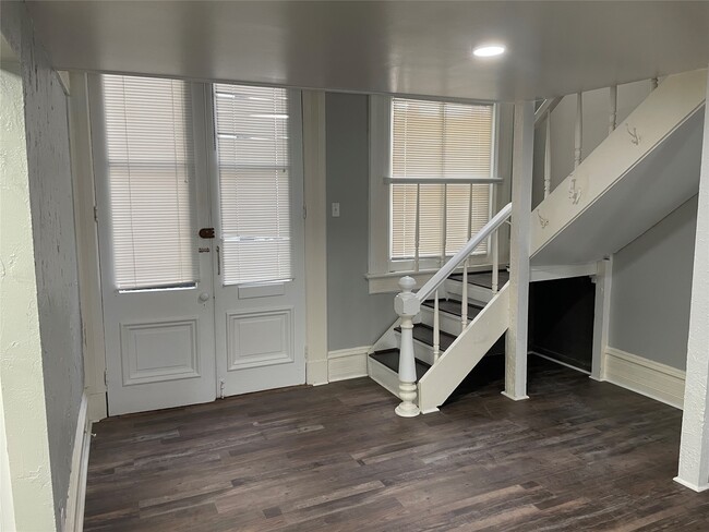 Foto del edificio - 2116 The Strand