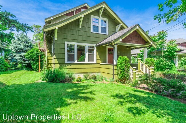 Foto del edificio - 2 br, 1 bath House - 4631 NE 20th Ave