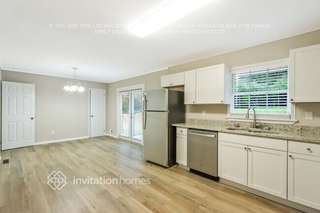 Foto del edificio - 4461 Locksley Rd