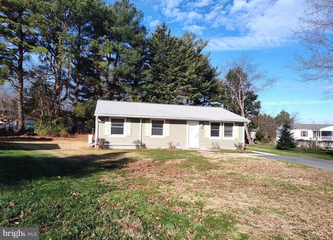 Building Photo - 8566 Dyott Ct