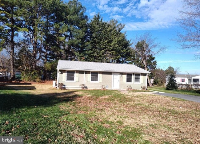 Foto del edificio - 8566 Dyott Ct