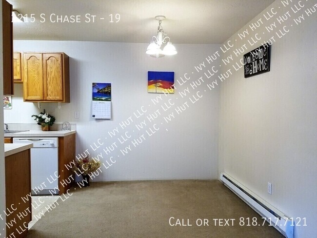 Foto del edificio - 2215 S Chase St