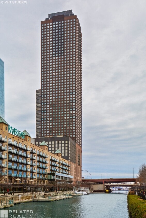 Primary Photo - 474 N Lake Shore Dr