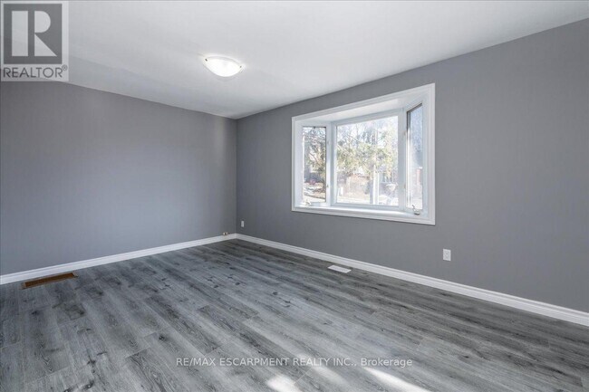 Photo du bâtiment - 210 Owen St