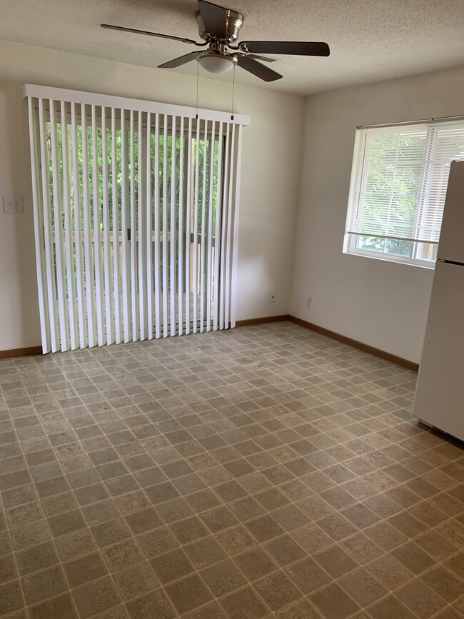 Building Photo - 1211 El Kay Ct