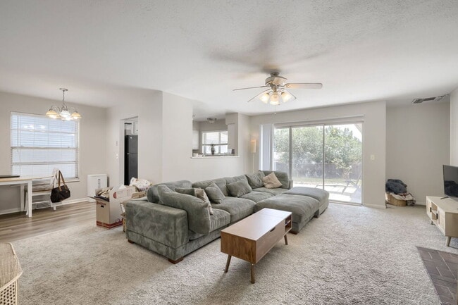 Building Photo - 6629 Zang Cir