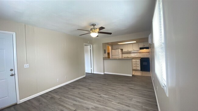 Building Photo - 1BD/1BA Apartment off Curry Ford in Henley...