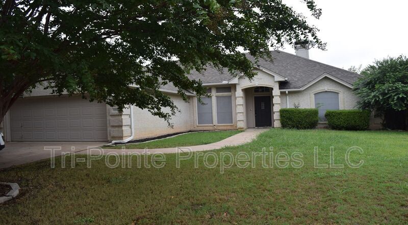 Primary Photo - 1108 Highcrest Dr