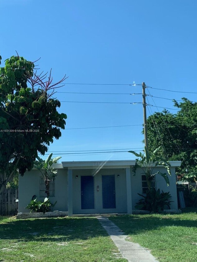 Foto principal - 2123 Wilson St