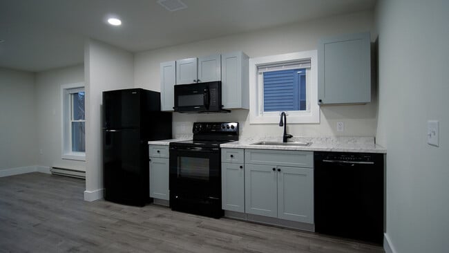 Photo - 15 Hungerford Terrace, Unit 12 Apartment