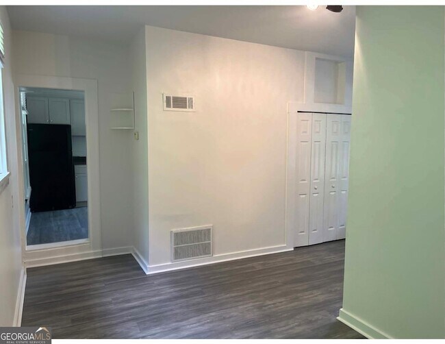 Foto del edificio - 806 Briarcliff Rd NE