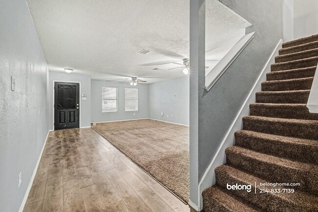 Building Photo - 2256 White Oak Dr