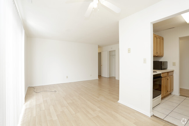 2 Bedroom - Dining Room - University Park