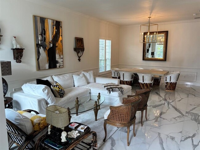 Foto del edificio - 907 Sussex Close