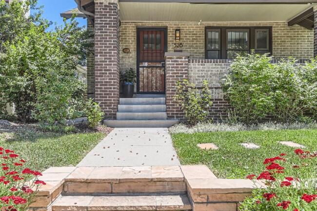 Building Photo - 526 Emerson St