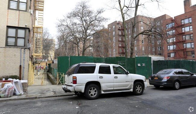 Fotografía del edificio - 611 Thwaites Pl