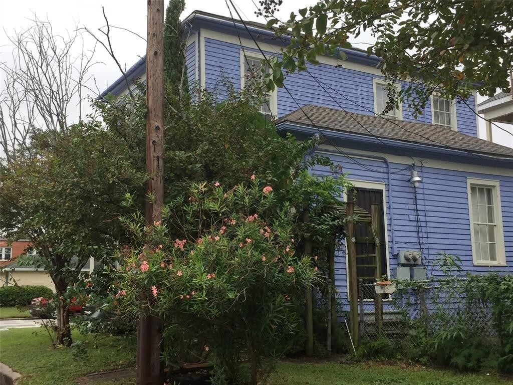 Primary Photo - 2127 Avenue K Ave