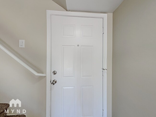 Building Photo - 12105 W Flores Dr