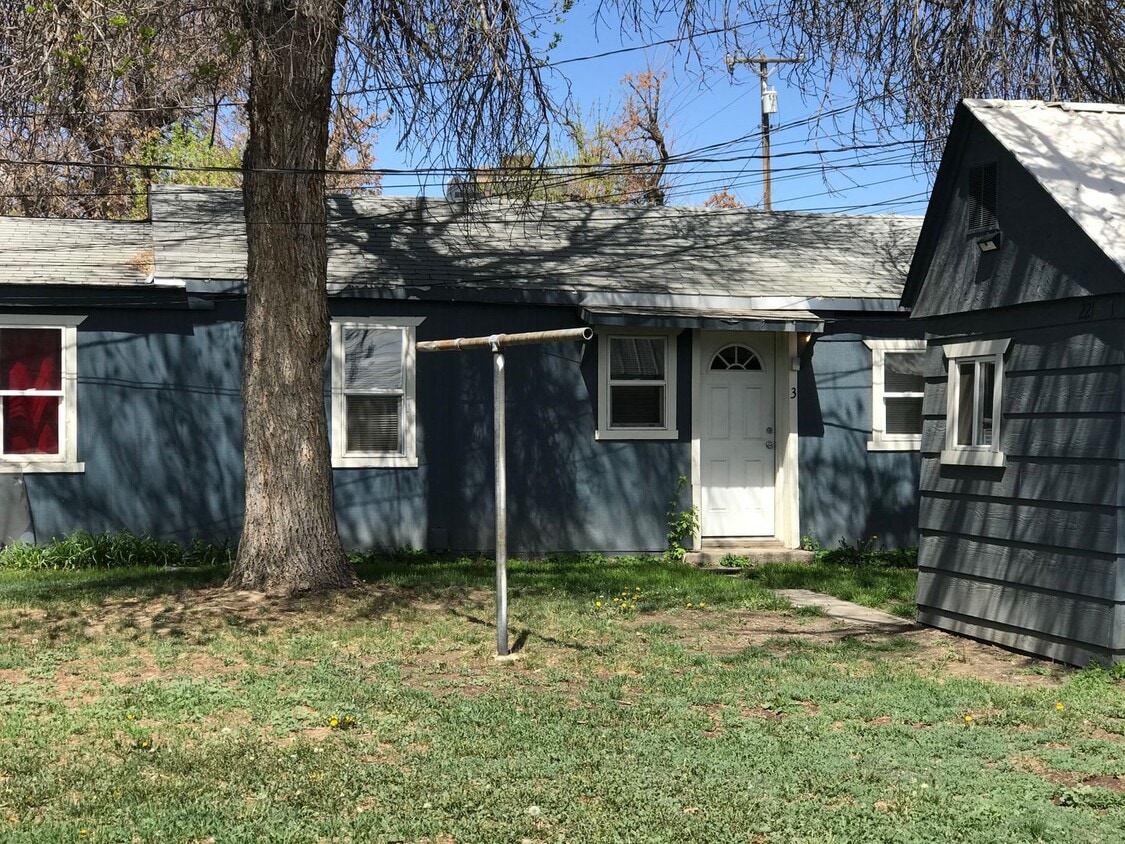 Primary Photo - 223 S 28th St