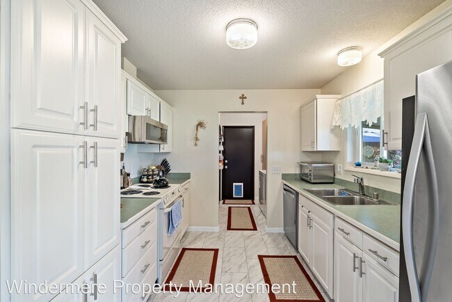 Building Photo - 3 br, 2 bath House - 2330 Nevada St