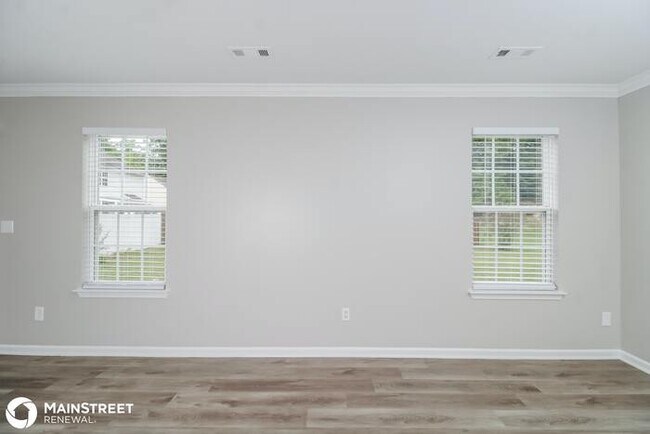Foto del edificio - 4366 PAULA DR, WINSTON SALEM, NC 27127