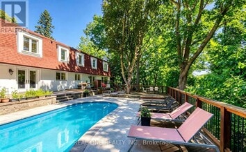 Building Photo - 814 Calder Rd