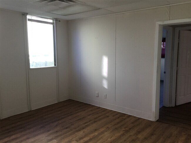 Foto del edificio - 1404 E Bayshore Dr