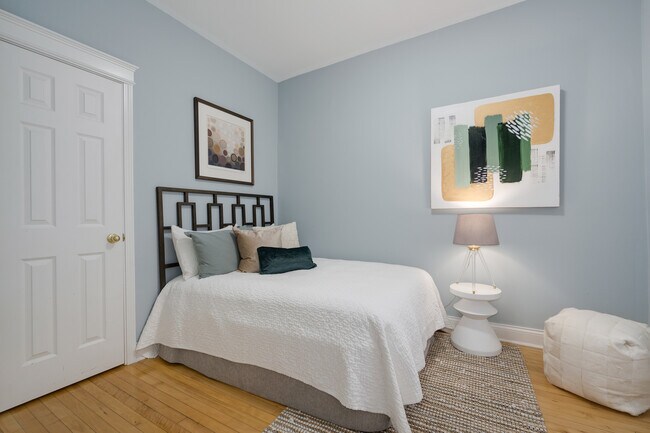 Foto del edificio - 3805 N Ravenswood Ave
