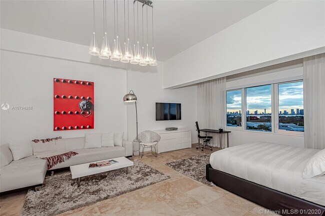 Building Photo - 2301 Collins Ave