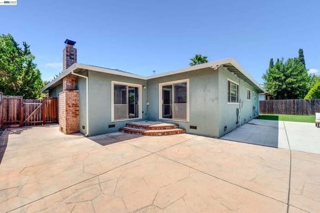 Building Photo - 1158 Polson Cir