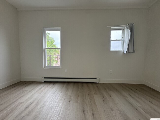 Foto del edificio - 530 W Side Ave