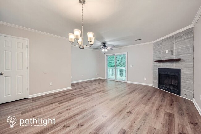 Building Photo - 409 Water Oak Way SW