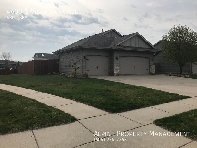 Building Photo - 5 Bed/3 Bath West Side Home For Rent!