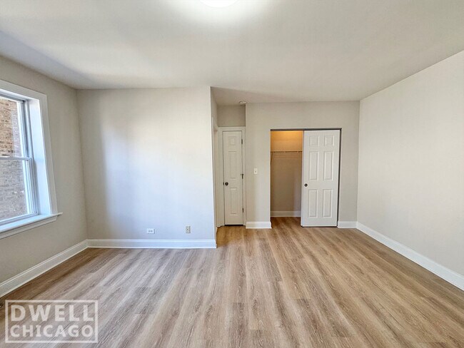 Foto del edificio - 2618 N Kimball Ave