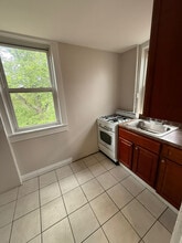 Building Photo - 424 E Jersey St