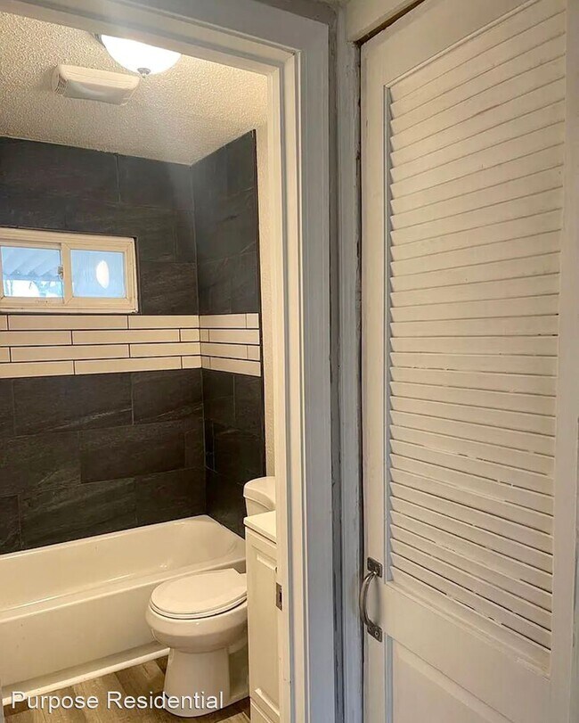 Foto del edificio - 3 br, 1 bath House - 1600 Winchester Ave