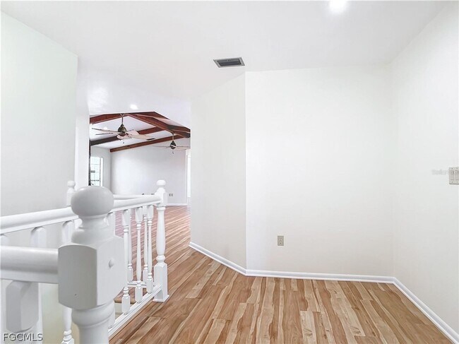 Foto del edificio - 24313 Pirate Harbor Blvd