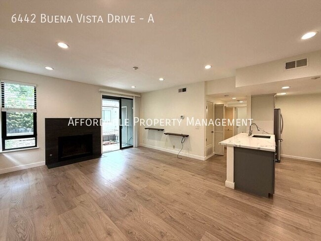 Foto del edificio - 6442 Buena Vista Dr