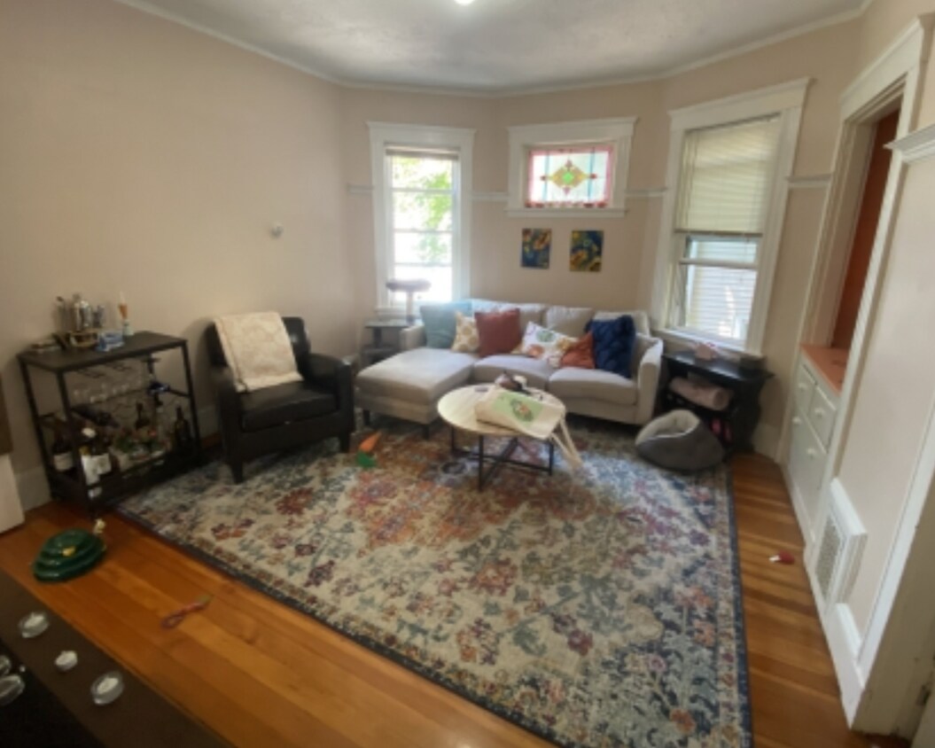 Primary Photo - 15 Rowell St