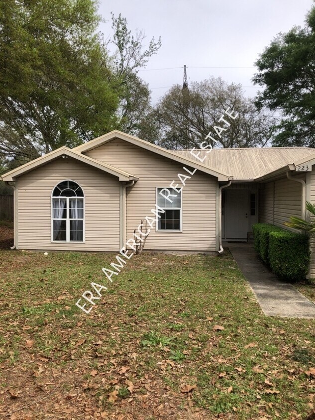 223 Grand Prix Dr, Crestview, FL 32536 House Rental in Crestview, FL