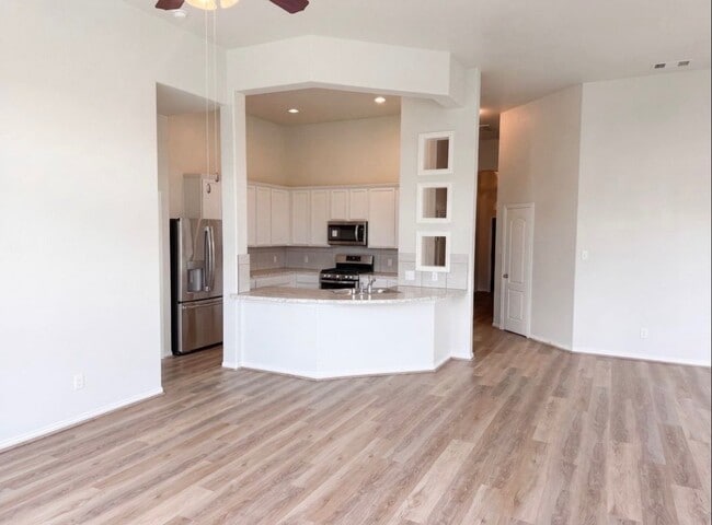 Building Photo - 7827 Amber Ct