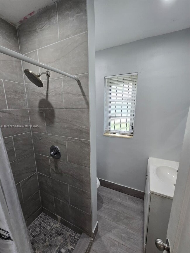 Foto del edificio - 1437 NE 110th Terrace