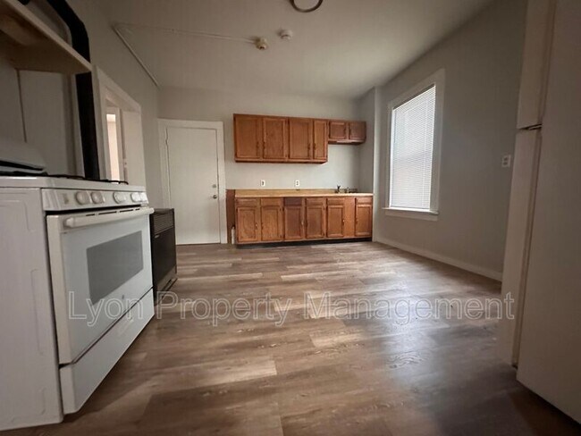 Building Photo - 37 Mechanic Ave