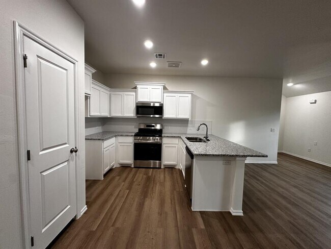 Foto del edificio - 11501 Mackenzie Wy