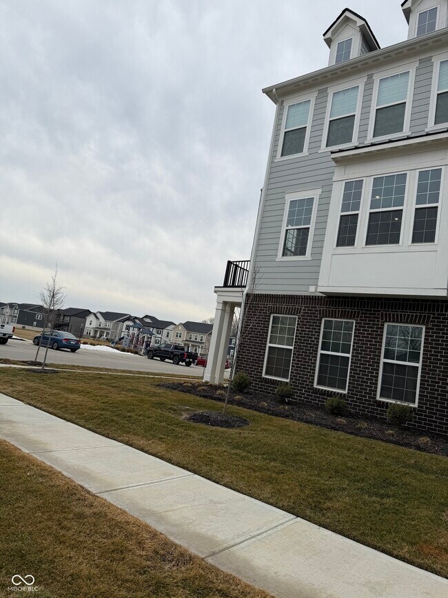 Building Photo - 14517 Pomona Ln